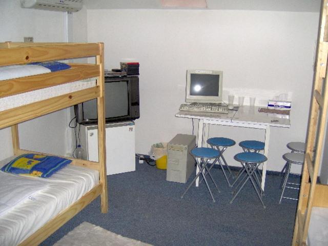 IFI Hostel Pécs Zimmer foto